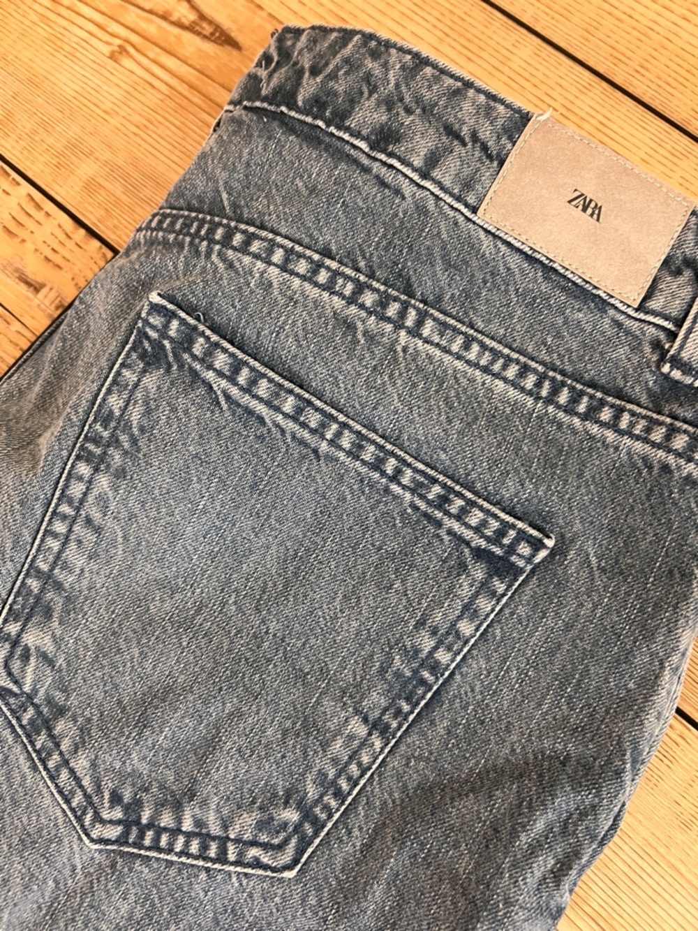 ZARA women’s  Washed Blue Straight Jeans